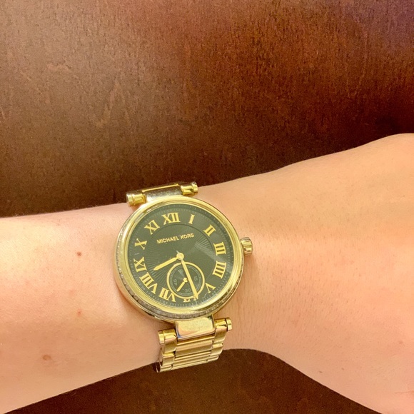 Michael Kors Watch - Picture 2 of 5